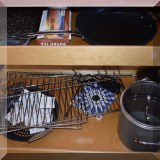 K06. Pots and pans. 